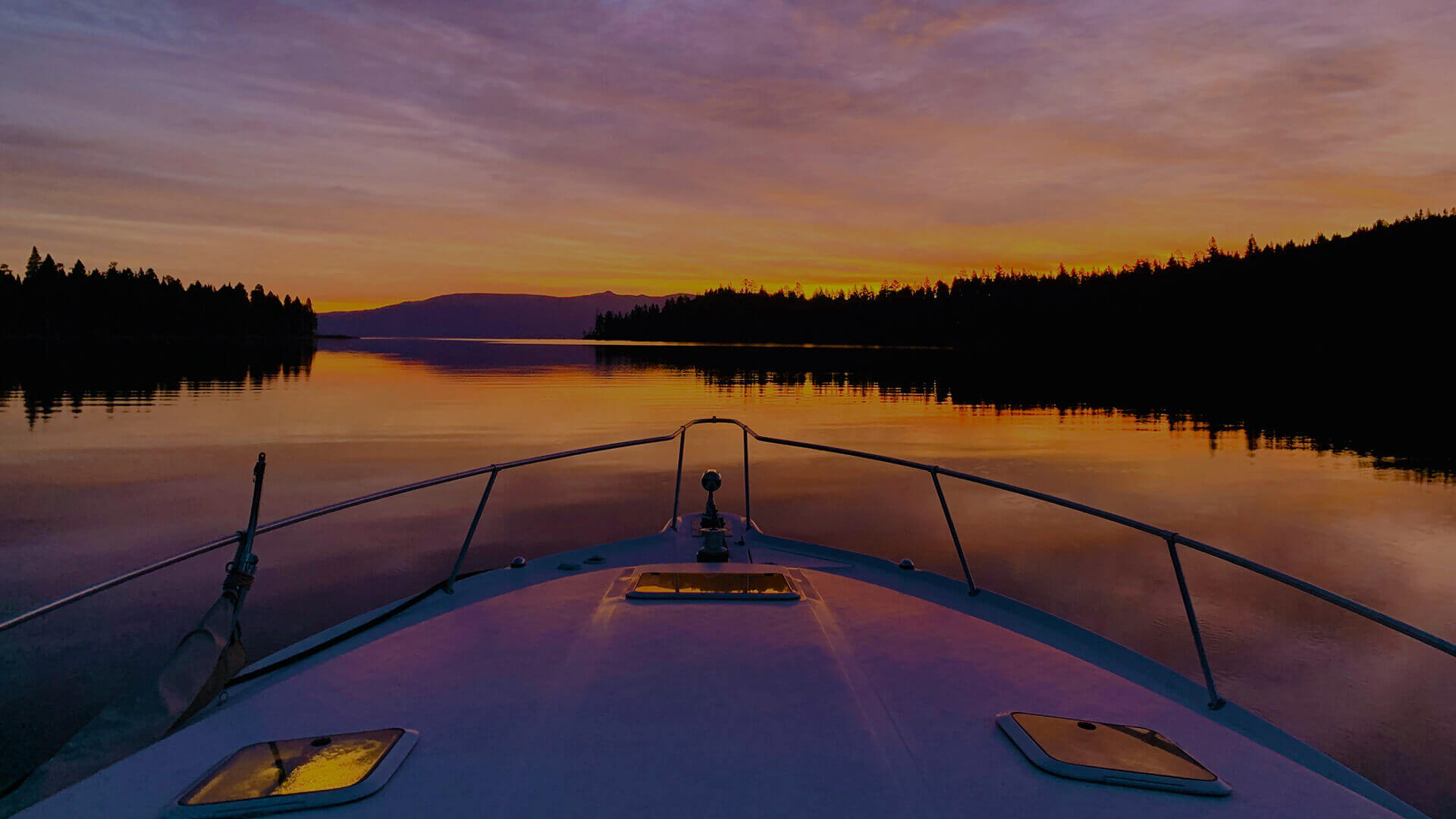Lake Tahoe Power Boat Tours - Lake Tahoe Sunset Boat Tour